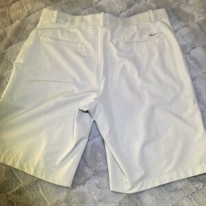 Nike dri-fit golf shorts lightly worn like new.